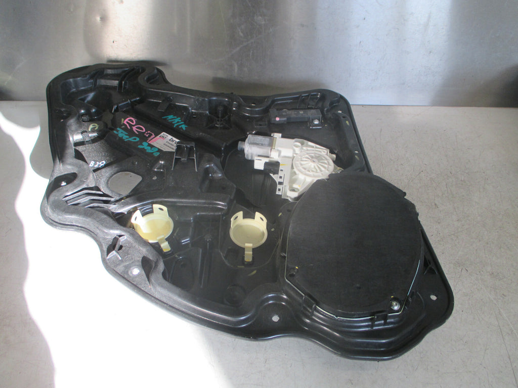JEEP COMPASS 2020 NSR PASSENGER SIDE REAR LIFTING MECHANISM SPEAKER