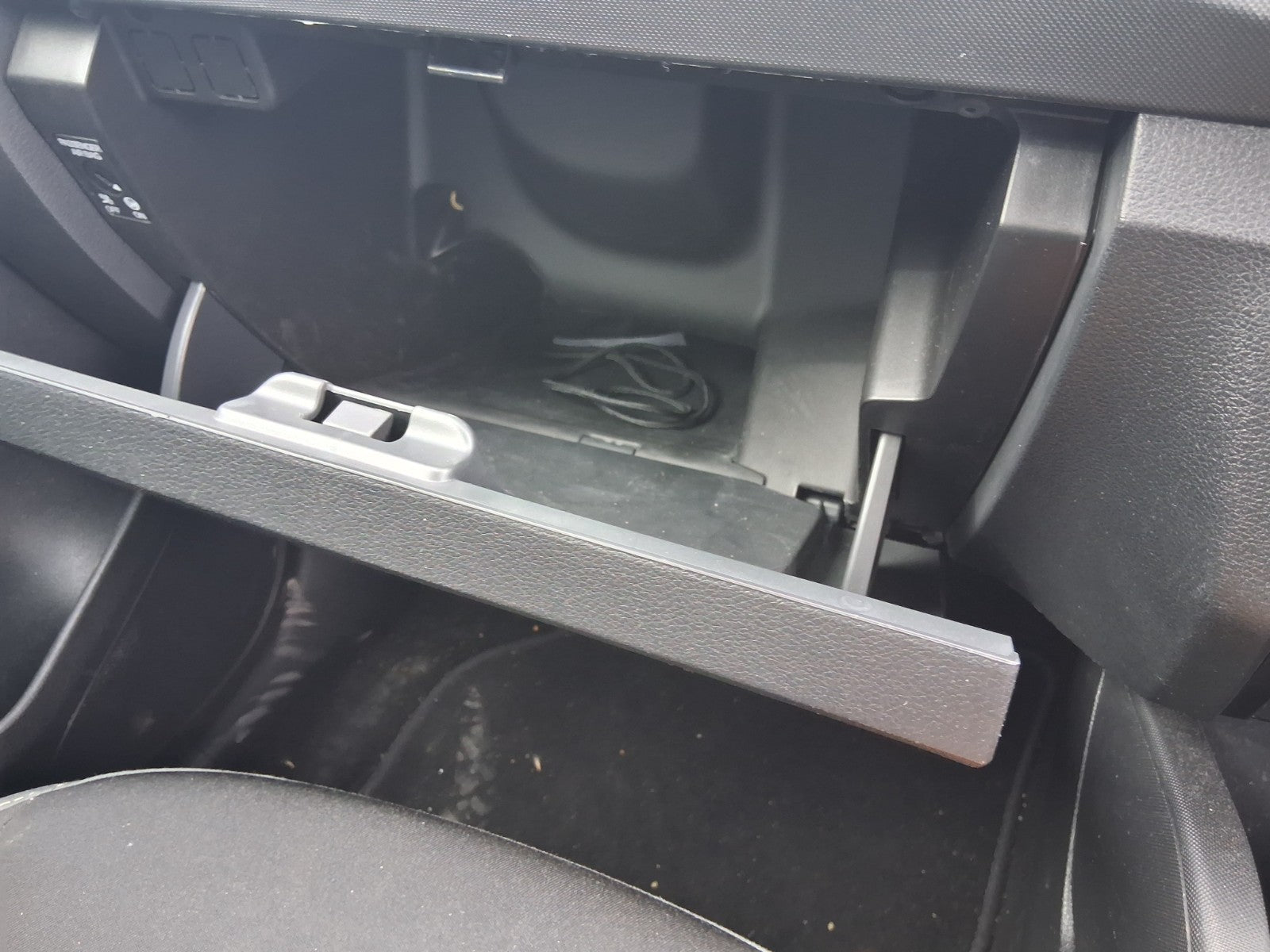 2020 SKODA FABIA MK3 NJ HATCHBACK FRONT DASHBOARD STORAGE COMPARTMENT GLOVEBOX