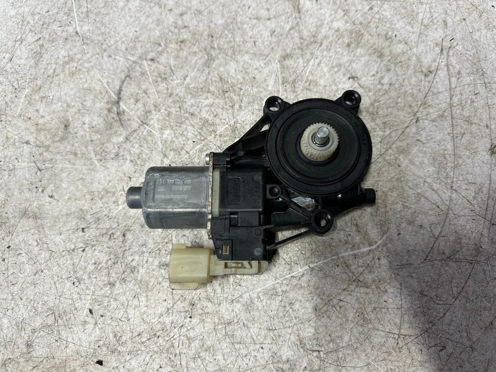 2016 FORD FIESTA MK7 3 DOOR OS DRIVER SIDE WINDOW MOTOR 8A6114553B