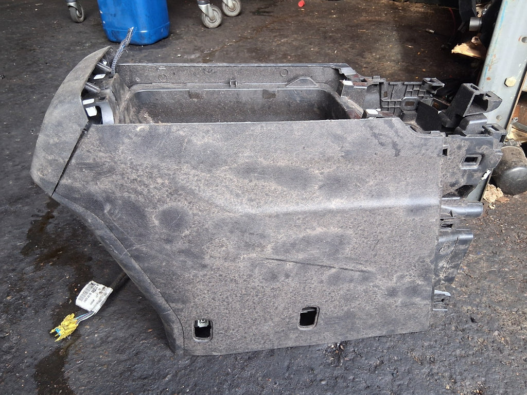 2023 VOLKSWAGEN T CROSS CENTRE REAR AIR VENTS USB SOCKET PORT TRIM 9822259280