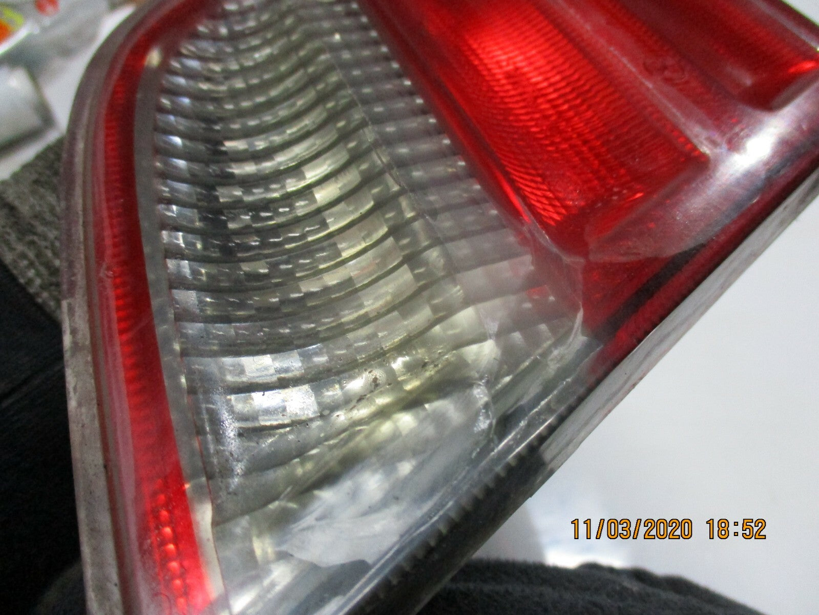 MERCEDES E CLASS 2001 2 X PASSENGER DRIVER REAR INNER BOOT LID TAILGATE LIGHT