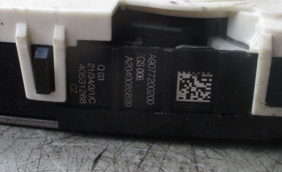 2022 MERCEDES BENZ SPRINTER NSF PASSENGER SIDE FRONT DOOR LOCK MECH A9077200200