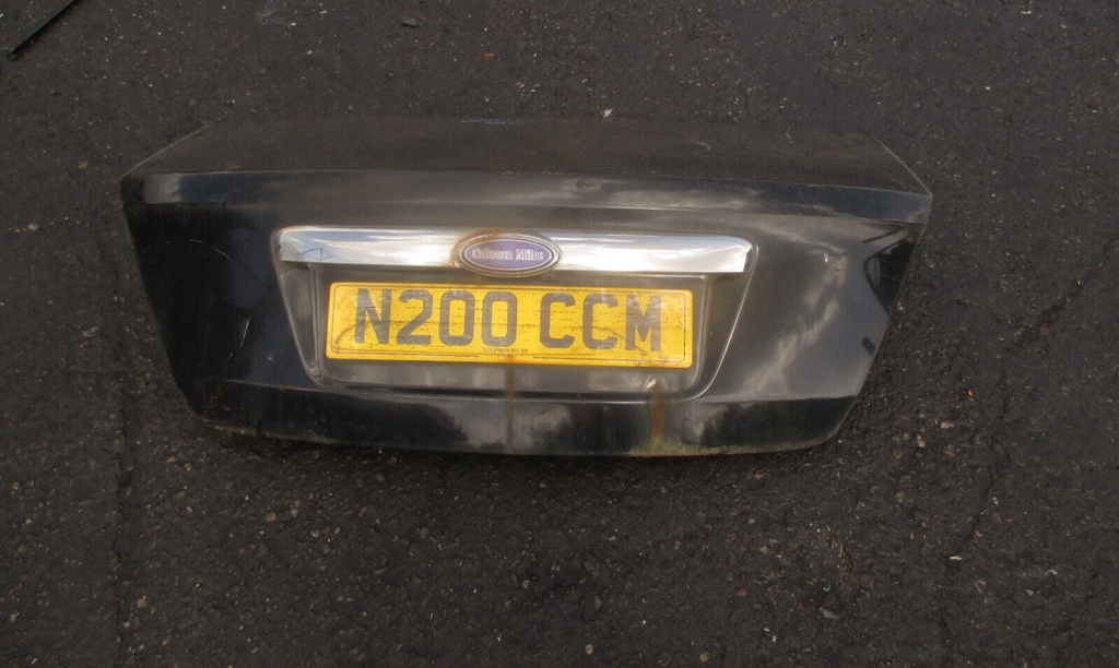 2010 FORD DORCHESTER COLEMAN COMPLETE TAILGATE BOOTLID BOOT PANEL BLACK
