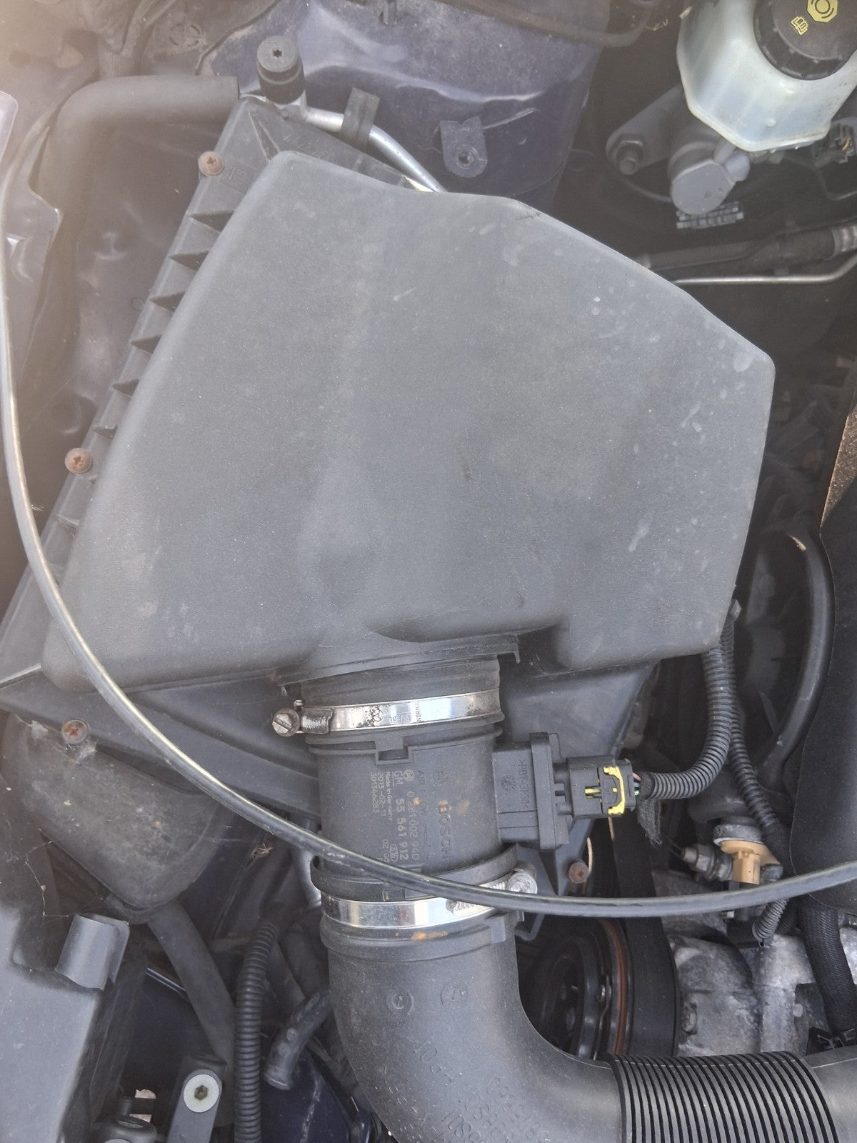 2013 VAUXHALL ASTRA J ESTATE 1.7 DIESEL AIR FILTER BOX HOUSING BOX