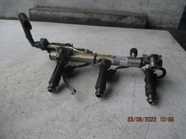 VAUXHALL VIVA 2016 1.0 PETROL INJECTOR RAIL & INJECTORS 55490716