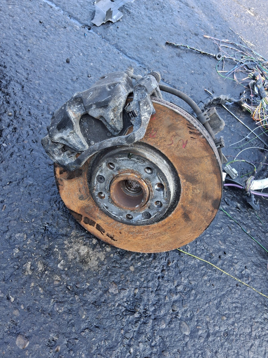 CITROEN BERLINGO PARTNER K9 2023 1.5 DIESEL NSF PASSENGER SIDE FRONT WHEEL HUB