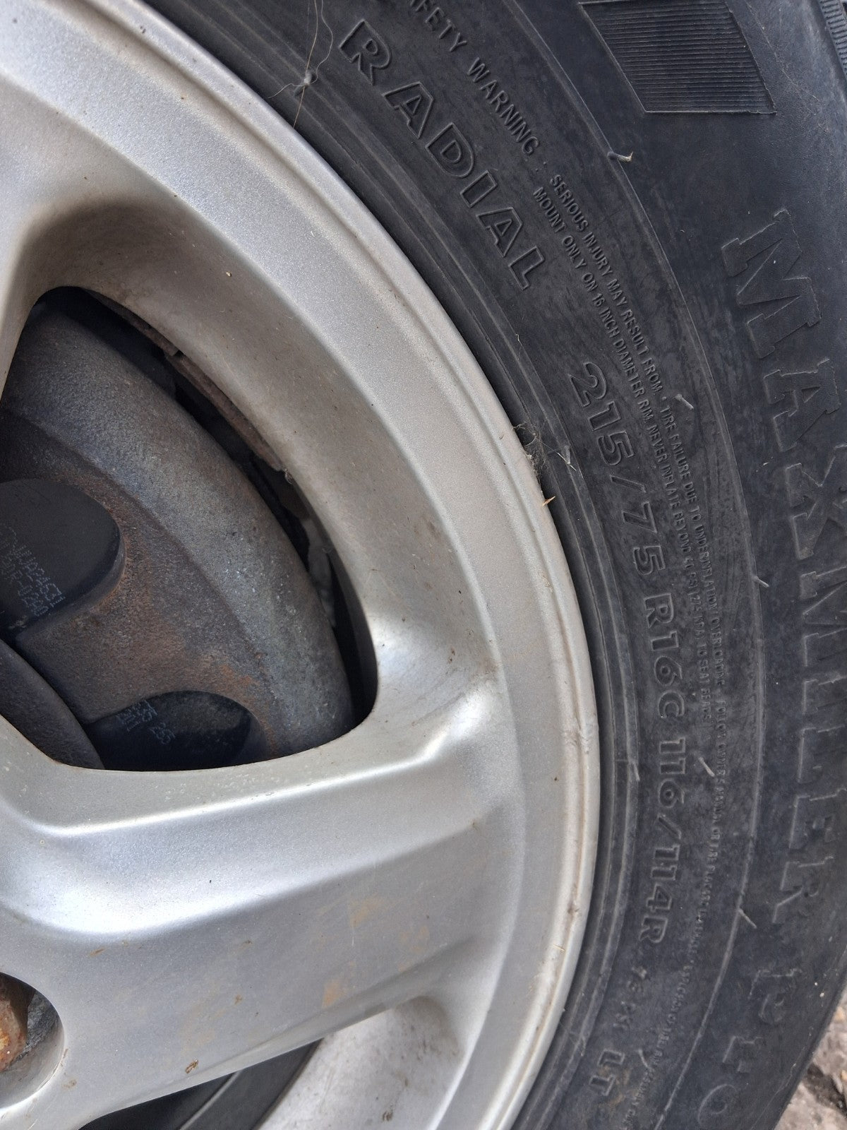 2020 SAIC LDV V80 16 INCH ALLOY WHEEL WITH TYRE 215/75R16