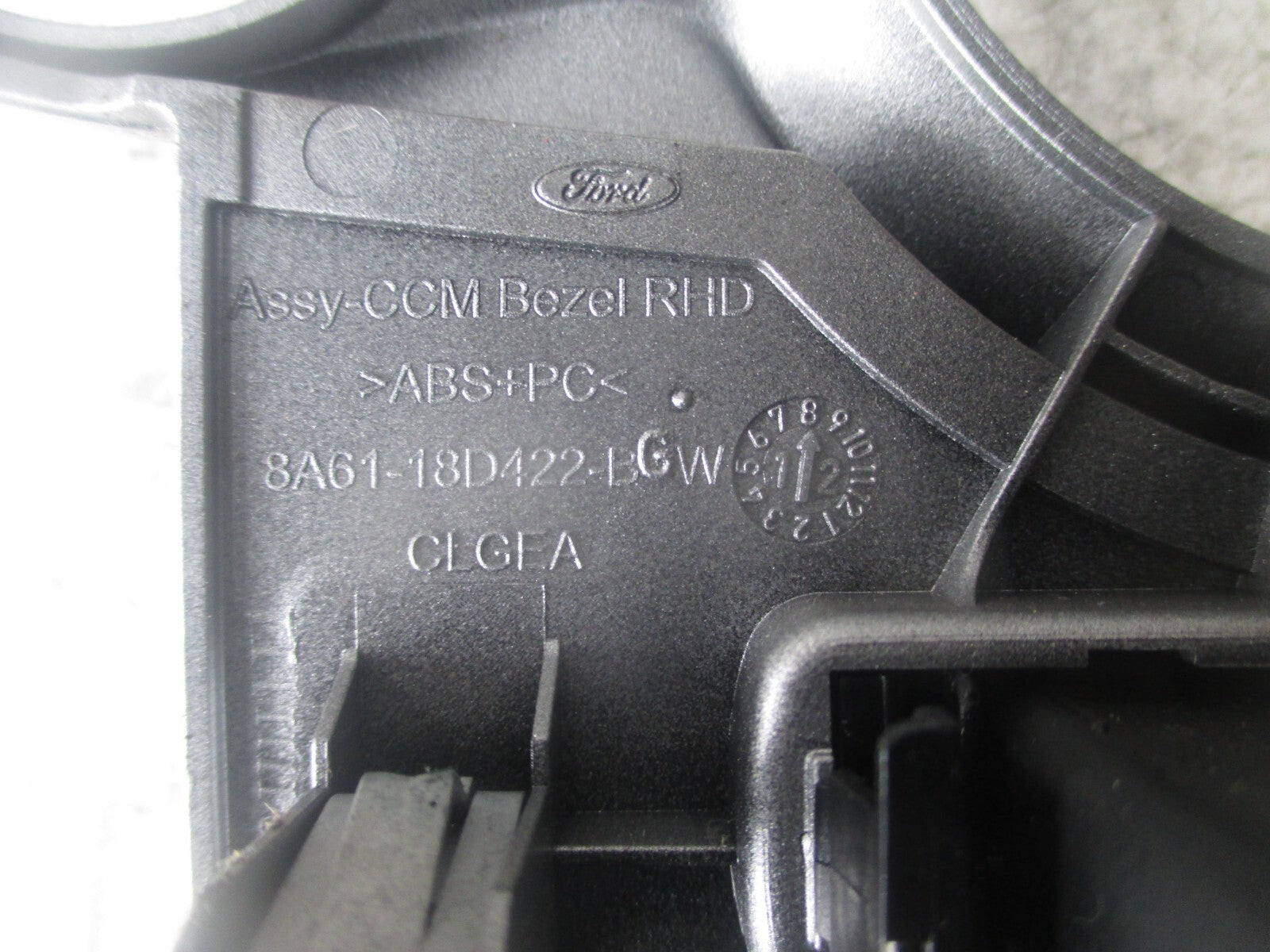 FORD FIESTA MK7 2012 HEATER CONTROL SURROUND TRIM PANEL 8A6118D422BGW