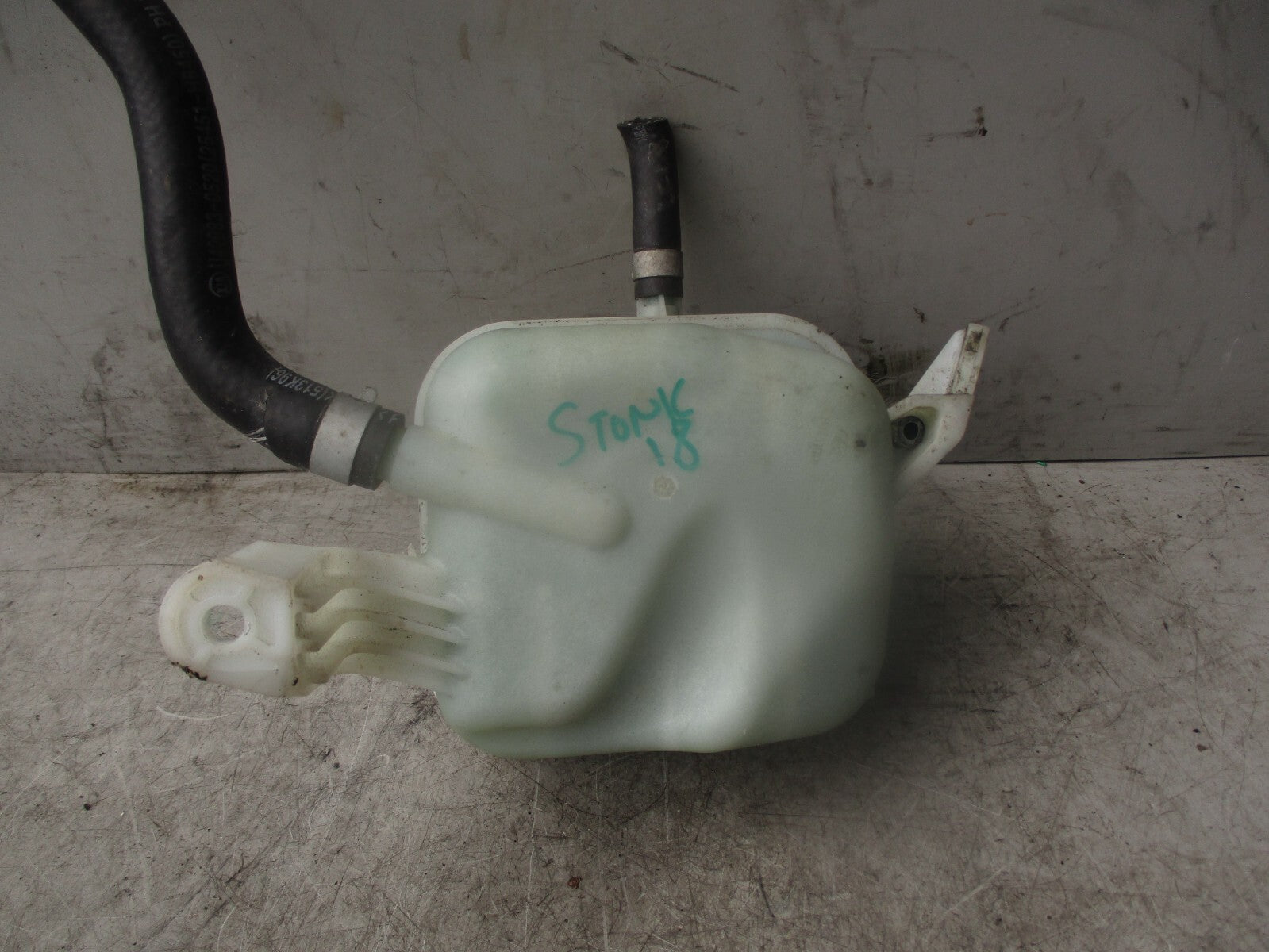 2018 KIA STONIC RADIATOR WATER COOLANT EXPANSION BOTTLE TANK 25430H8400