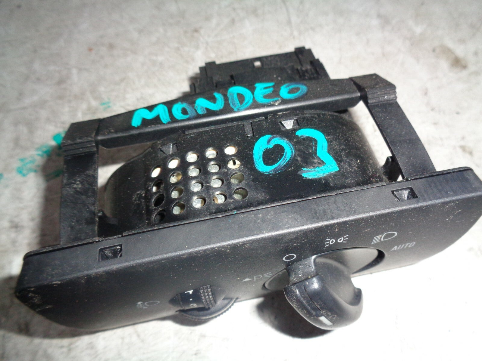 FORD MONDEO MK3 2006 2.2 DIESEL HEADLIGHT HEAD LAMP SWITCH ADJUSTER 4S7T13A024