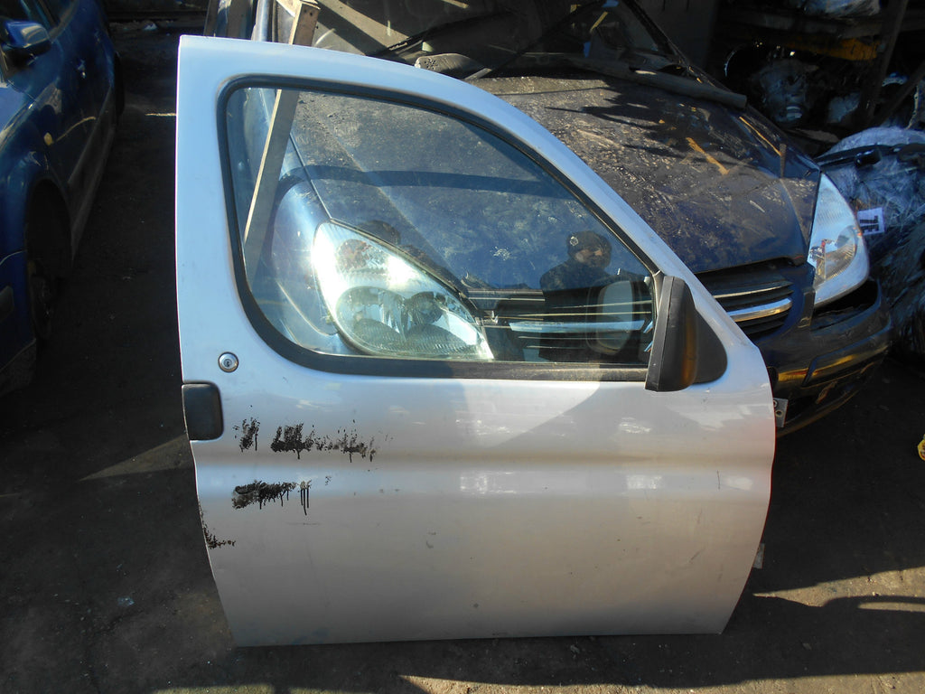 PEUGEOT PARTNER 2002 OS DRIVER SIDE COMPLETE DOOR MIRROR GLASS SILVER EZRC