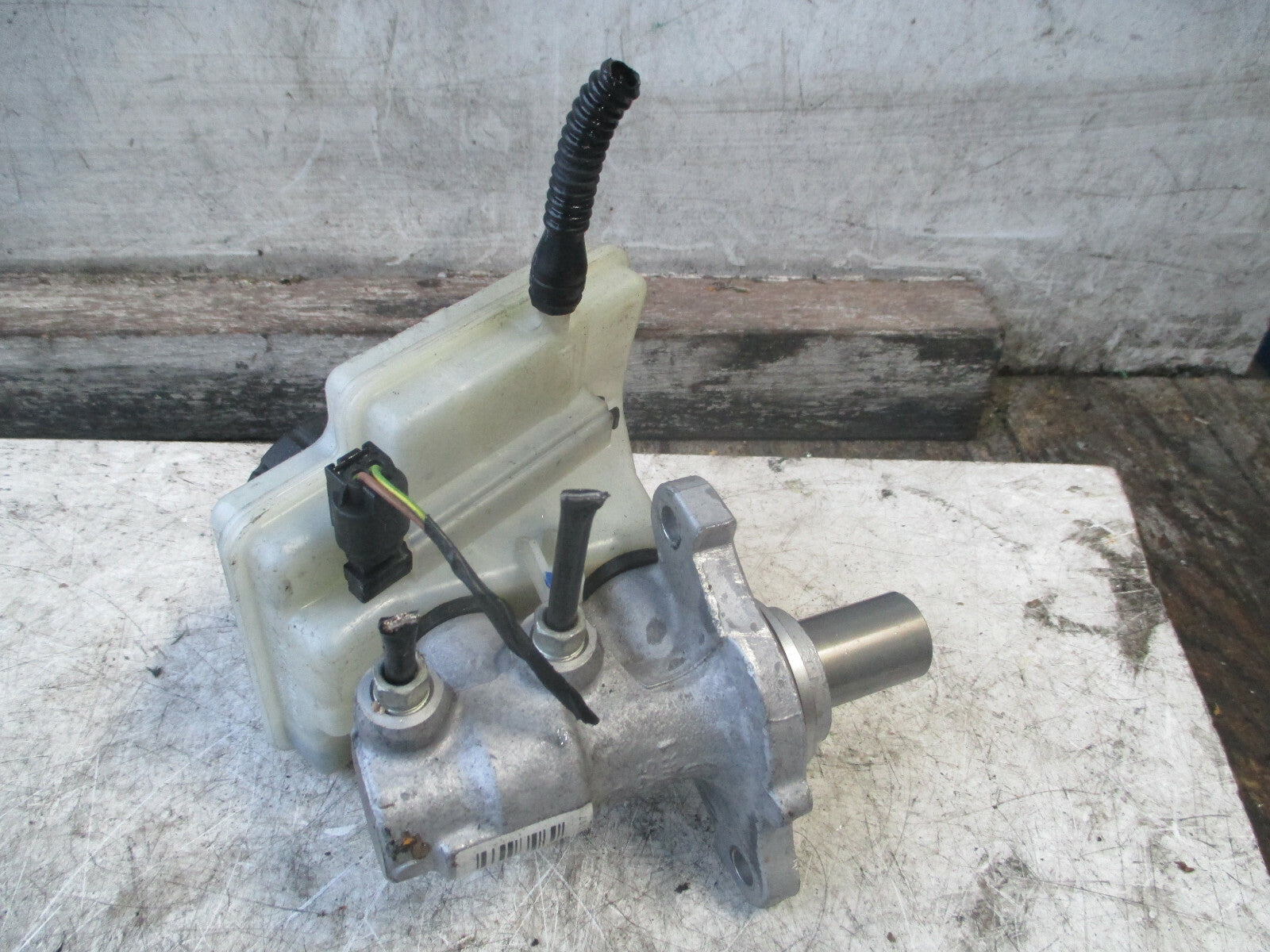 BMW MINI COOPER ONE 2010 R56 1.6 DIESEL BRAKE MASTER CYLINDER