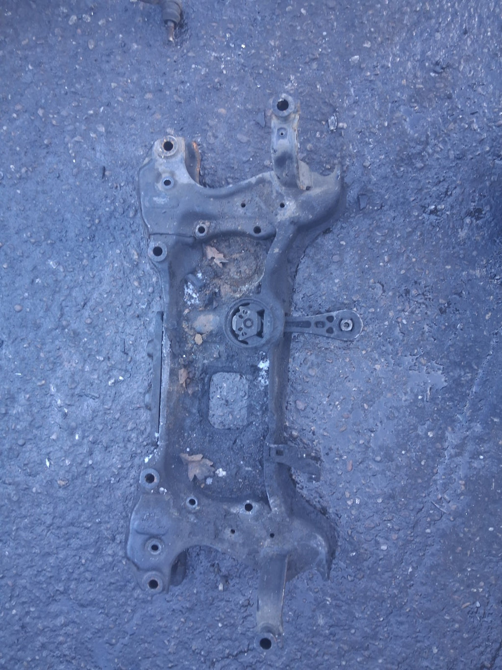 2012 VW VOLKSWAGEN CADDY 2K 1.6 DIESEL FRONT SUBFRAME