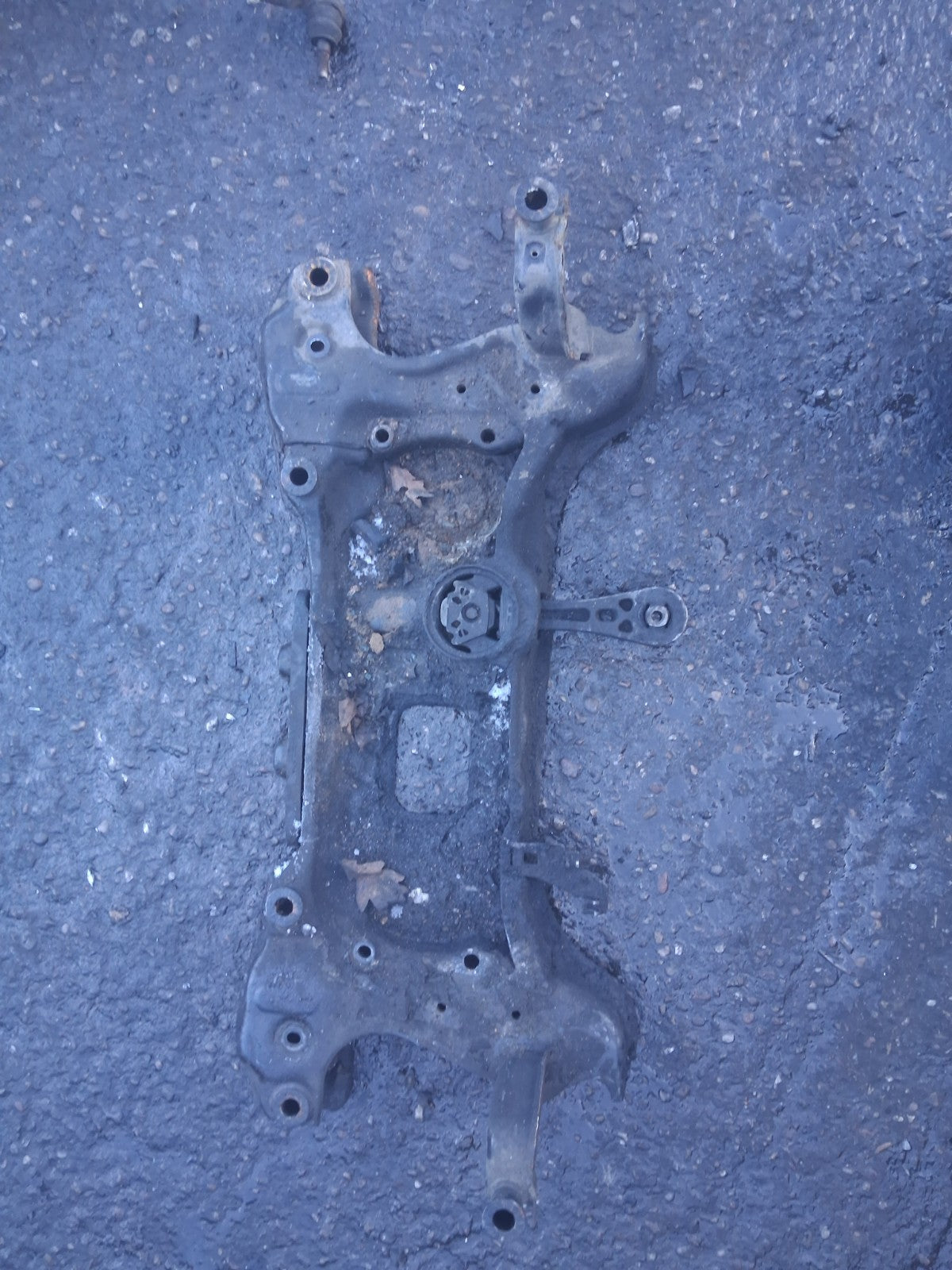 2012 VW VOLKSWAGEN CADDY 2K 1.6 DIESEL FRONT SUBFRAME