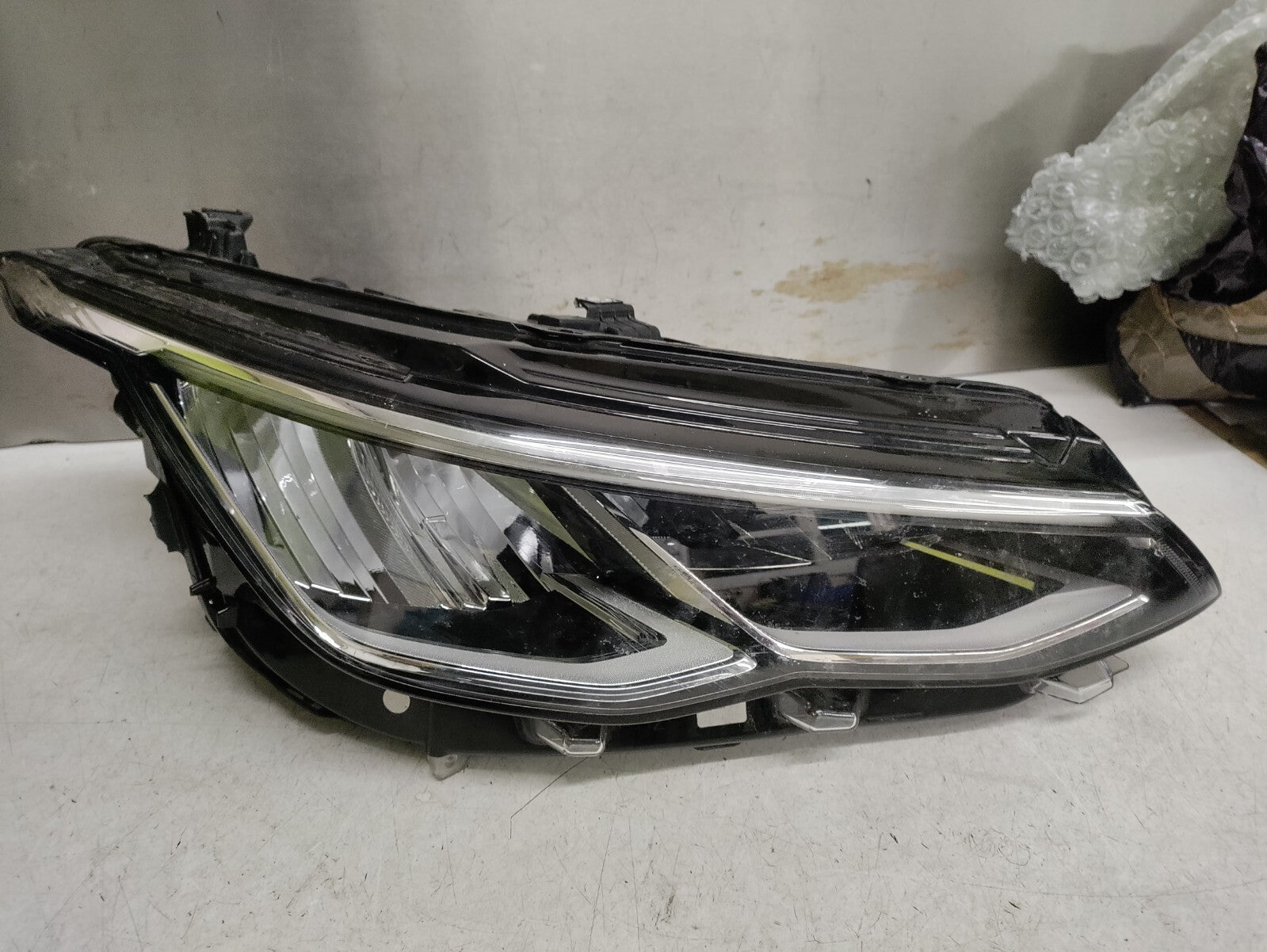 2022 VW VOLKSWAGEN GOLF MK8 OSF DRIVER FRONT HEADLIGHT DAMAGED TABS 5H2941006C