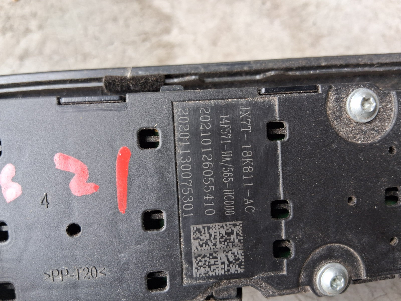 2021 FORD FOCUS MK4 RADIO CD PLAYER STERO CONTROL SWITCH PANEL TRIM JX7T18K811