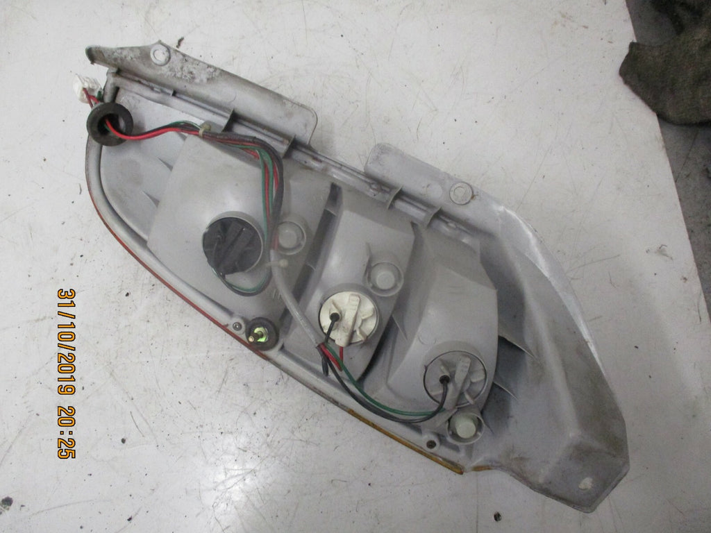 HYUNDAI AMICA 2000 NSR PASSENGER SIDE REAR BRAKE TAIL LIGHT CLUSTER 92401051