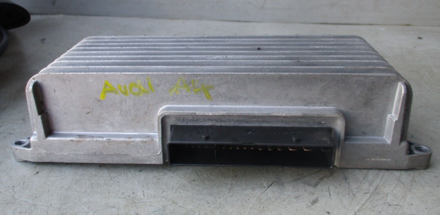 AUDI A4 STERO AUDIO AMPLIFIER UNIT MODULE 8T0035223AB