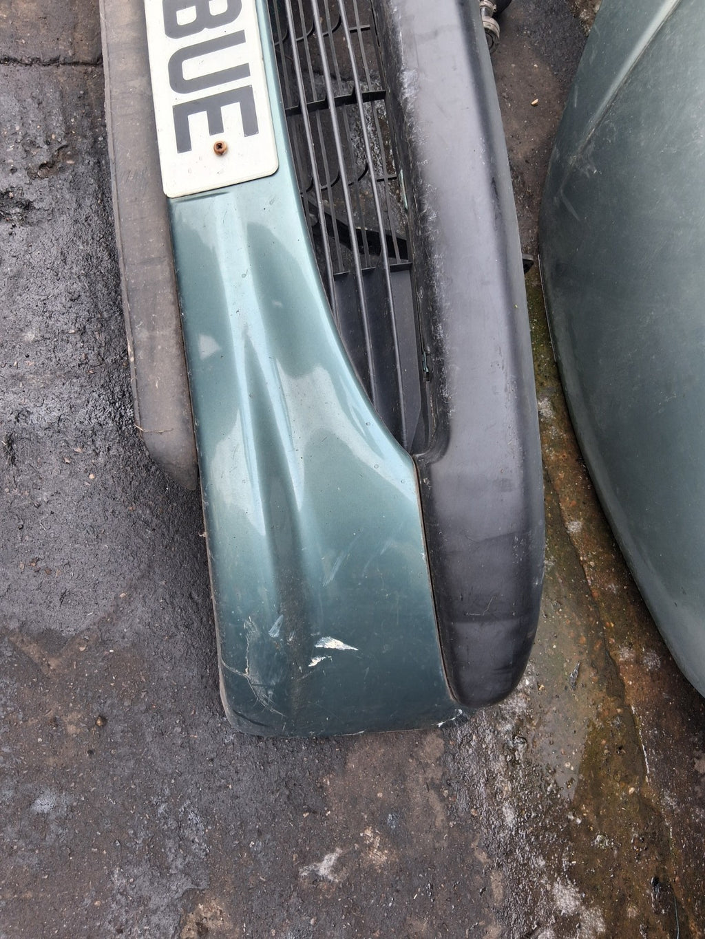 2001 PEUGEOT 206 COMPLETE FRONT BUMPER GREEN