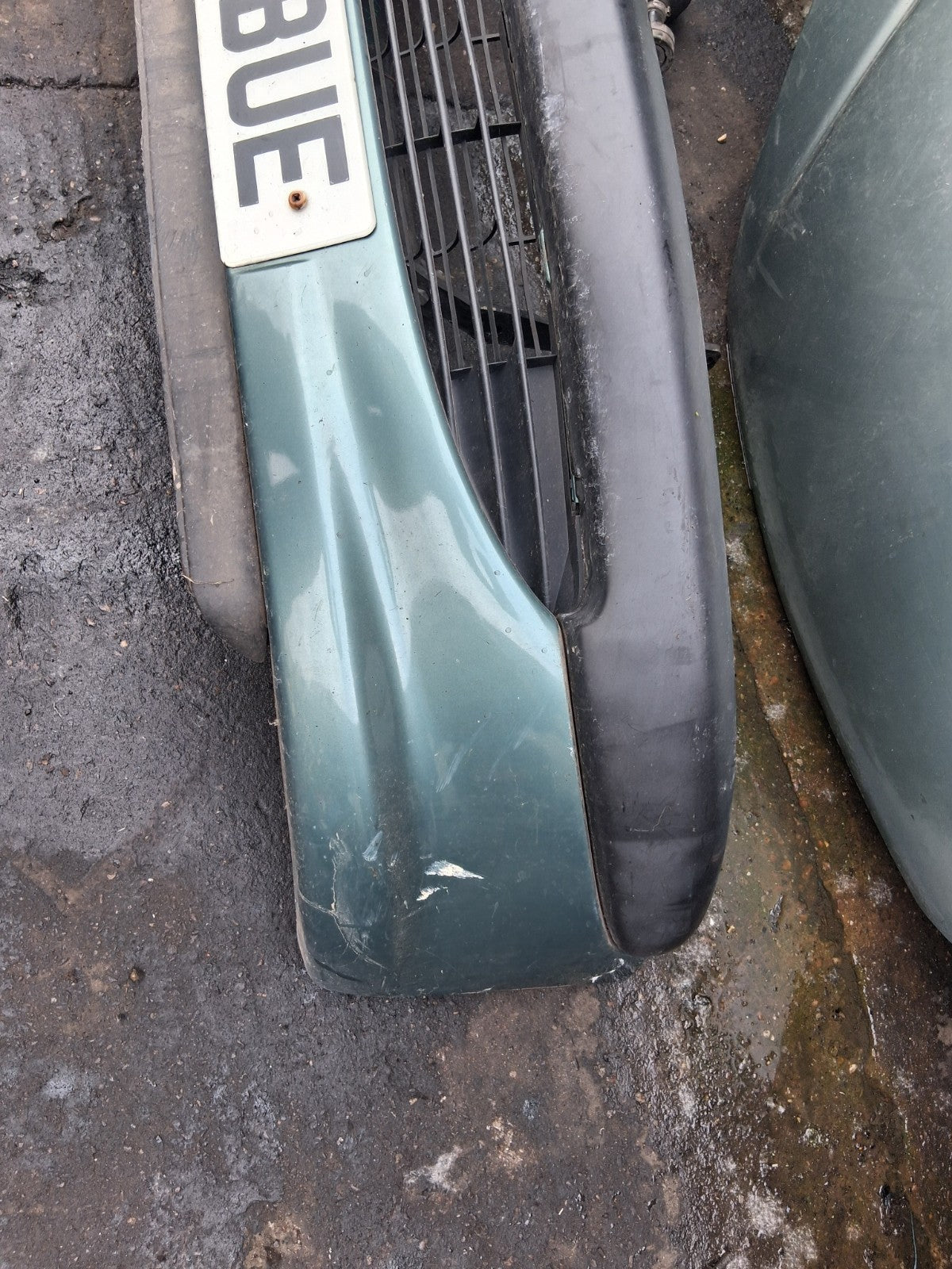 2001 PEUGEOT 206 COMPLETE FRONT BUMPER GREEN
