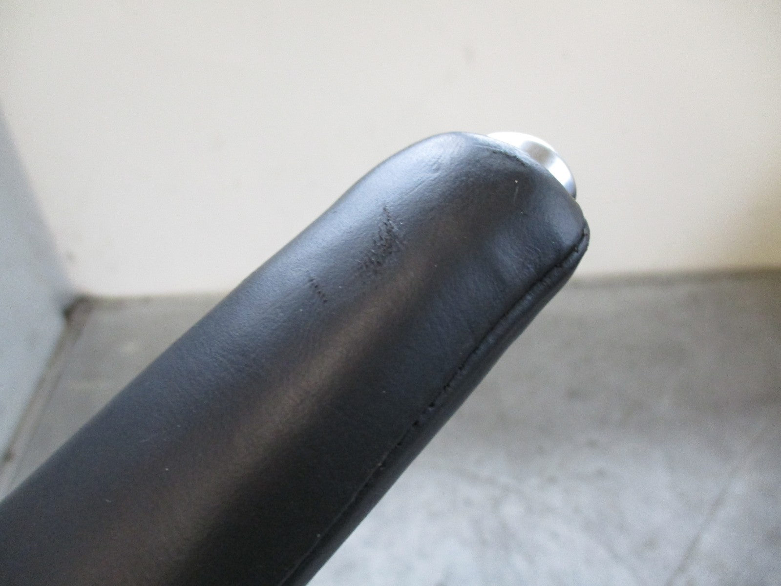 VOLKSWAGEN GOLF 5K MK6 HANDBRAKE LEVER HANDLE 1K0711303M