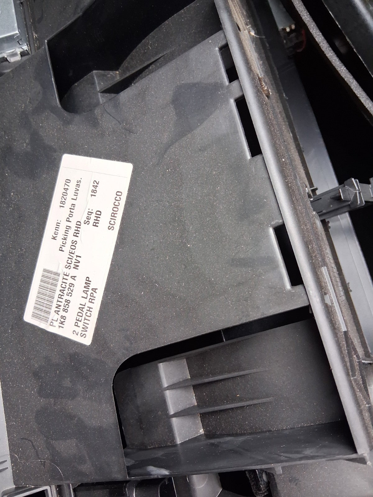 2015 VW VOLKSWAGEN SCIROCCO MK3 DASHBOARD GLOVE BOX STORAGE COMPARTMENT