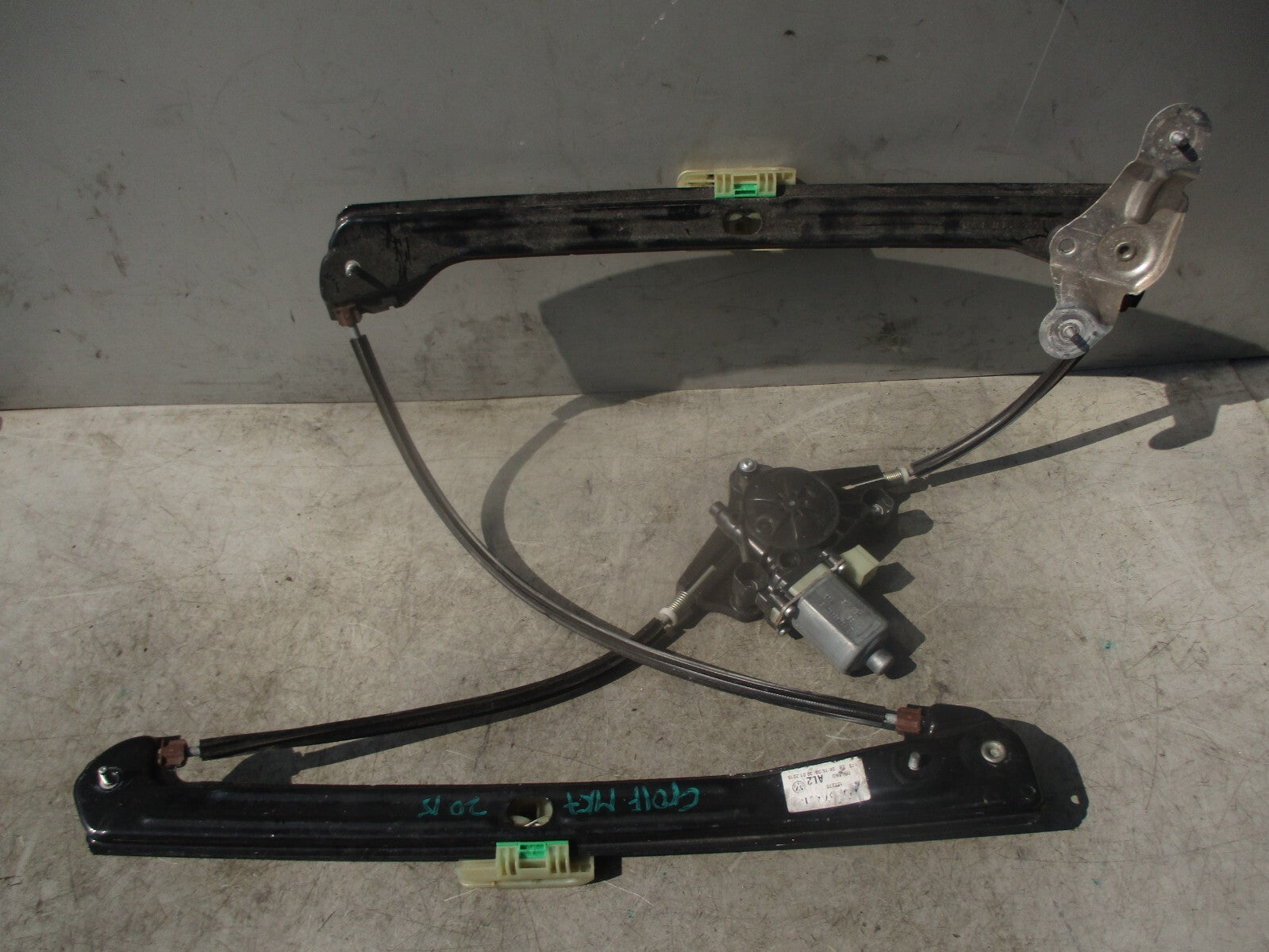 2015 VOLKSWAGEN GOLF MK7 NSF PASSENGER FRONT WINDOW MOTOR REGULATOR 5Q0959801B