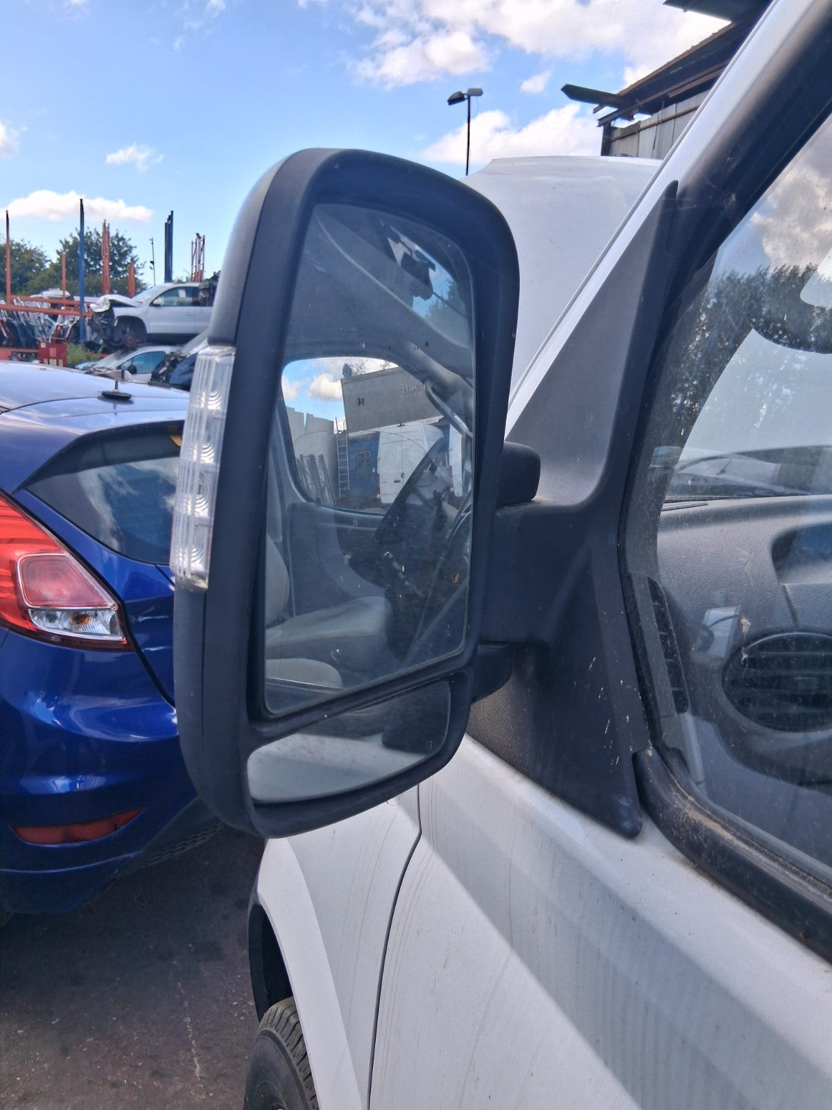 2020 SAIC LDV V80 NSF PASSENGER SIDE FRONT LEFT WING MIRROR BLACK
