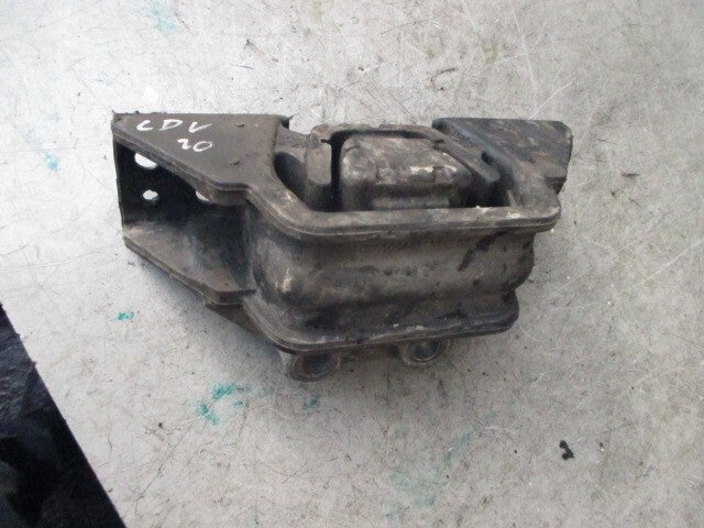 2020 LDV SAIC V80 2.5 DIESEL ENGINE MOUNT C00104449