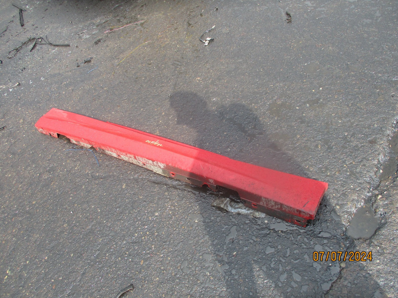 BMW 1 SERIES E82 2009 NS PASSENGER SIDE SKIRT VALANCE RED