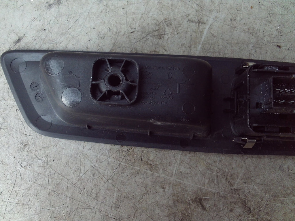 2021 CITROEN C4 MK3 OSF DRIVER SIDE FRONT DOOR WINDOW SWITCH CONTROL 98349233ZD