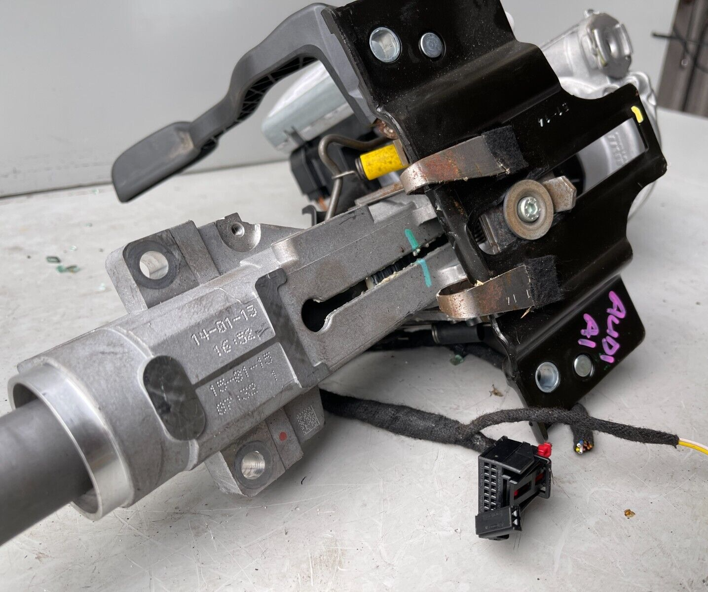 AUDI A1 ELECTRIC POWER STEERING COLUMN 6R2909144AB 6R2909144E