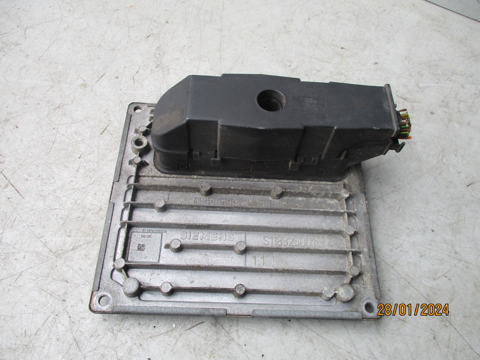 FORD FIESTA MK6 2005 1.3 PETROL ECU ENGINE CONTROL MODULE 2S6A12650ZD