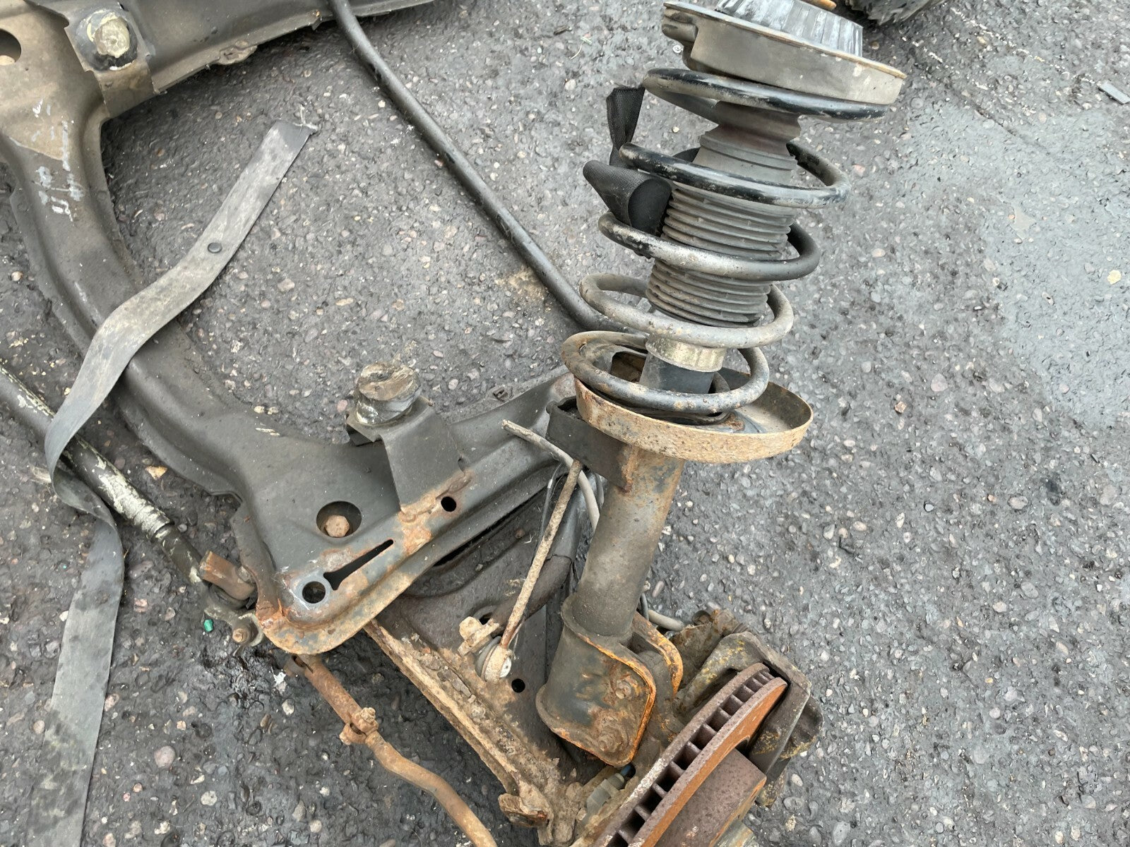 VAUXHALL OMEGA 2001 2.2 PETROL OS DRIVER SIDE LEG SHOCK SPRING HUB COMPLETE