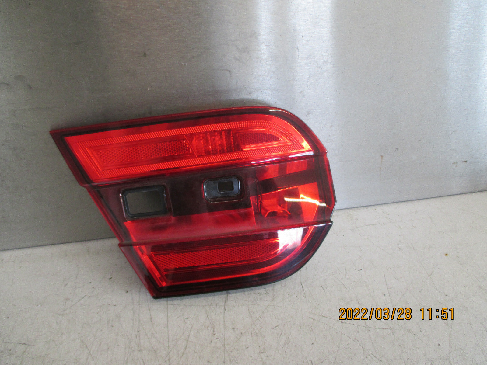 JAGUAR XF 2011 X250 FACELIFT SALOON NSR PASSENGER REAR INNER BRAKE LIGHT CLUSTER