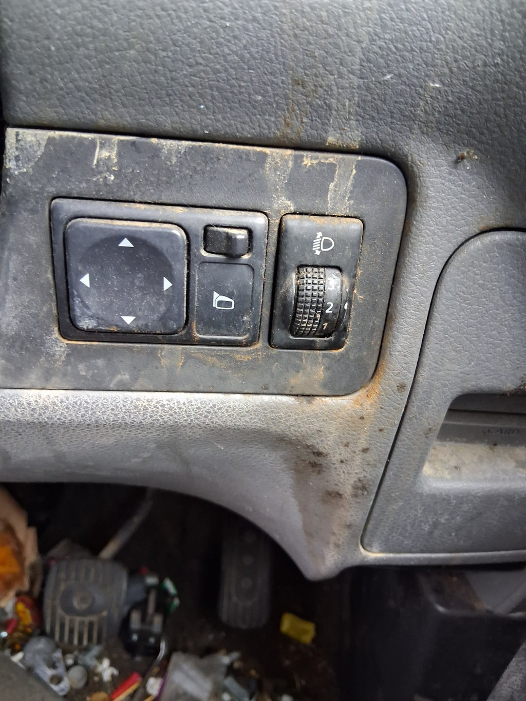 2018 NISSAN NV200 HEADLIGHT WING MIRROR CONTROL ADJUSTER SWITCH PANEL