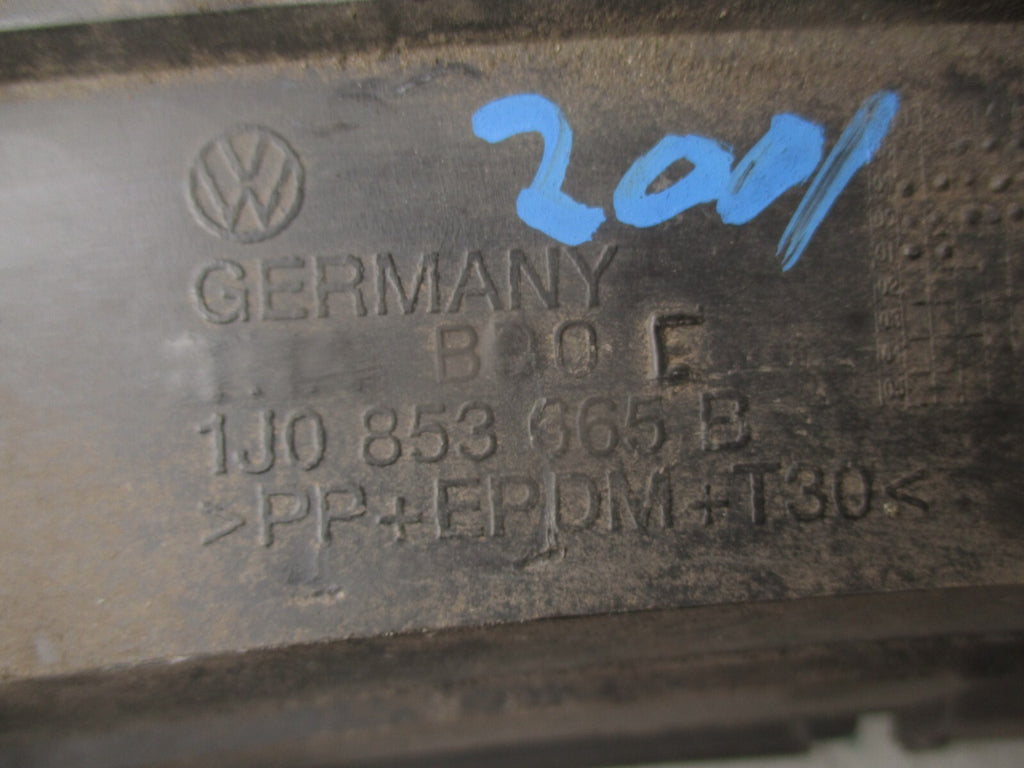 2001 VOLKSWAGEN GOLF MK4 NSF PASSENGER FRONT BUMPER FOG GRILL 1J0853665B