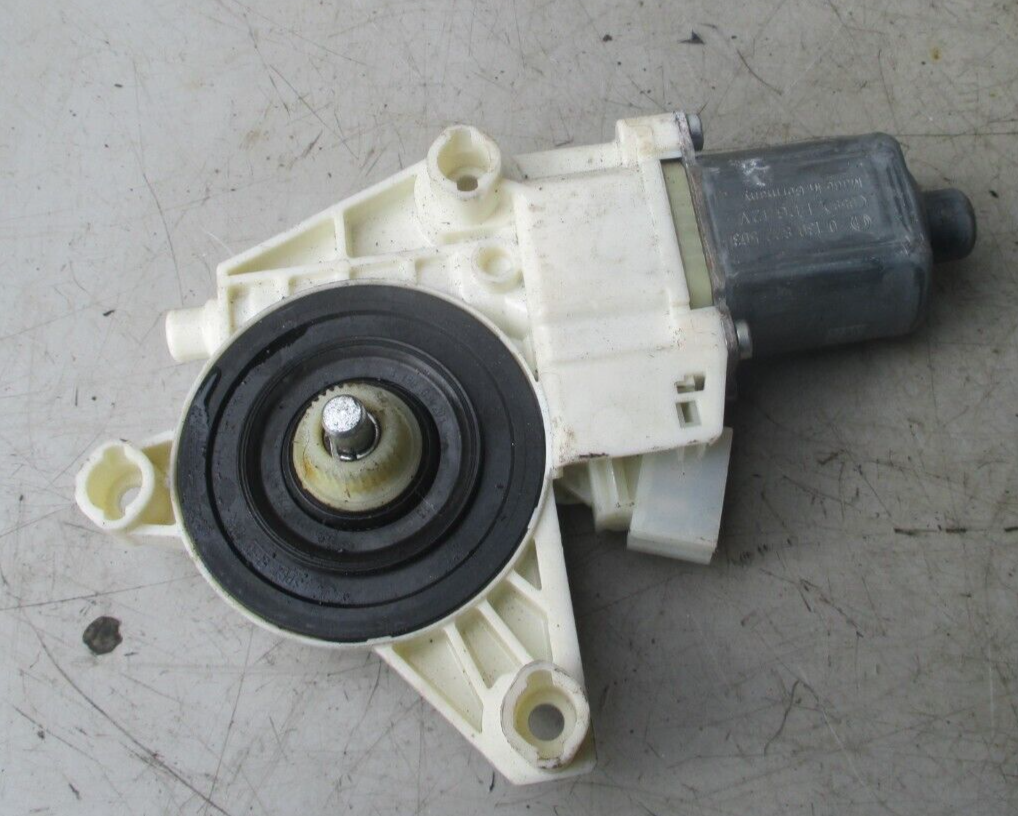 MERCEDES BENZ C CLASS WINDOW MOTOR REGULATOR 0130822503