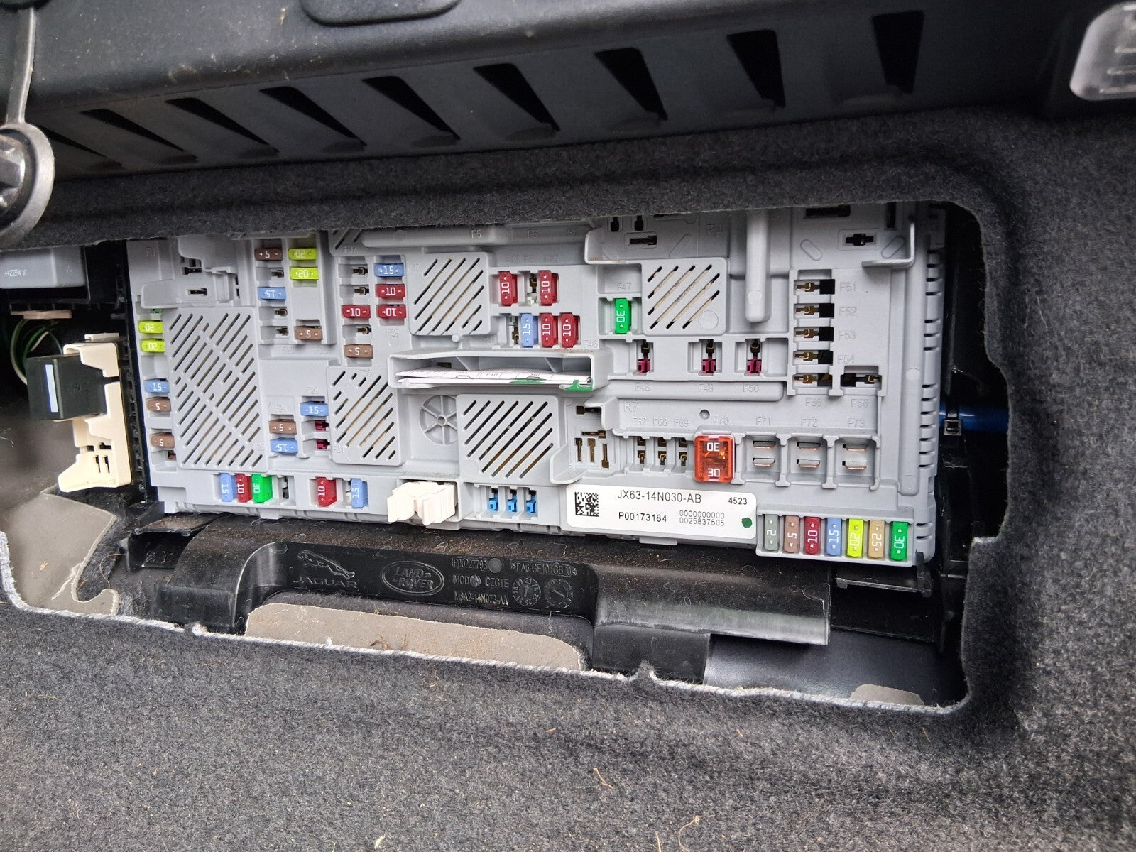 2024 RANGE ROVER VELAR P400e 2.0 HYBRID ELECTRIC REAR FUSE BOX JX6314N030AB