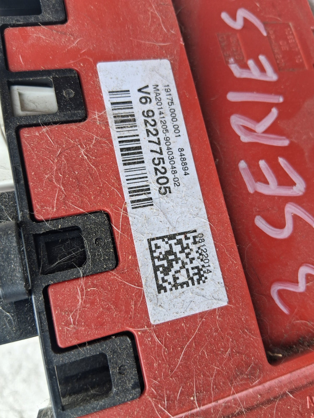2014 BMW 3 SERIES F31 F30 POWER DISTRIBUTION FUSE BOX 9227752