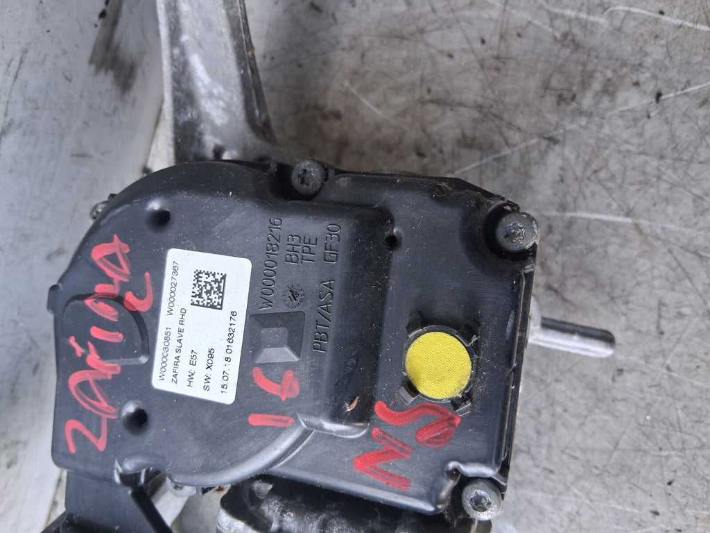 VAUXHALL ZAFIRA C 2016 NS PASSENGER SIDE FRONT WINDSCREEN WIPER MOTOR W000027367