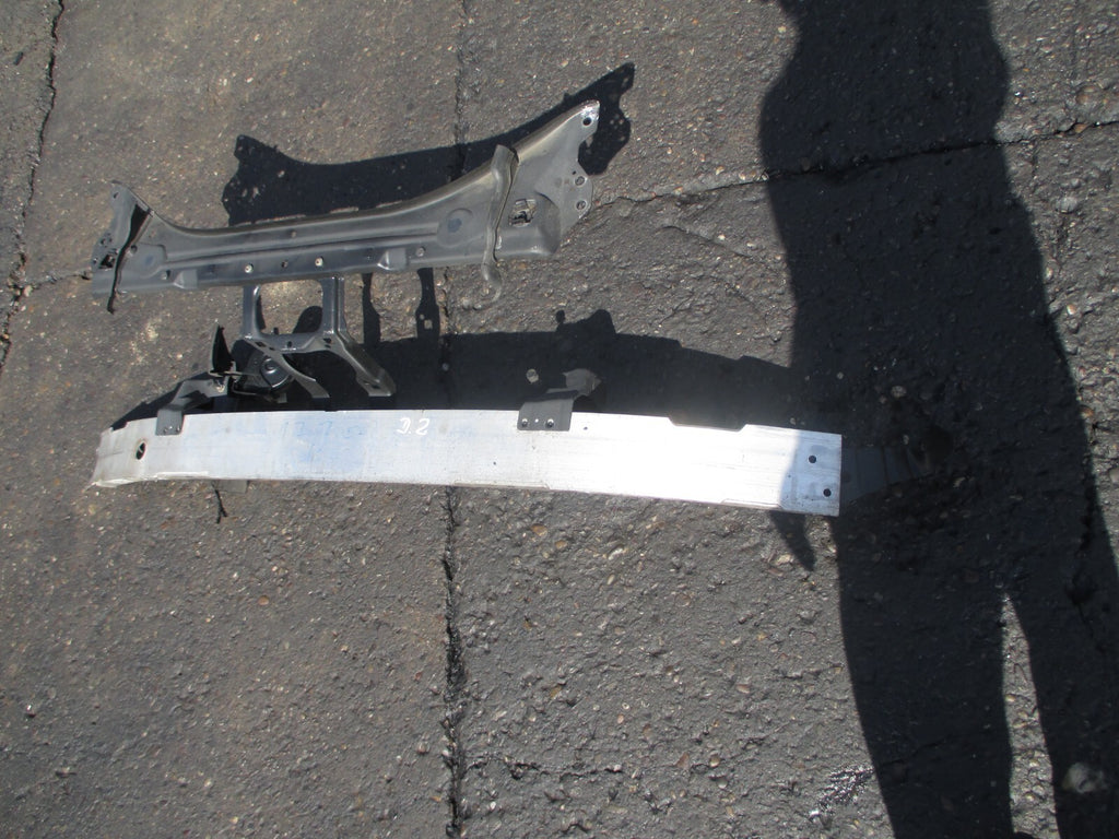 MERCEDES BENZ E CLASS W211 FRONT BUMPER BAR A2116261155