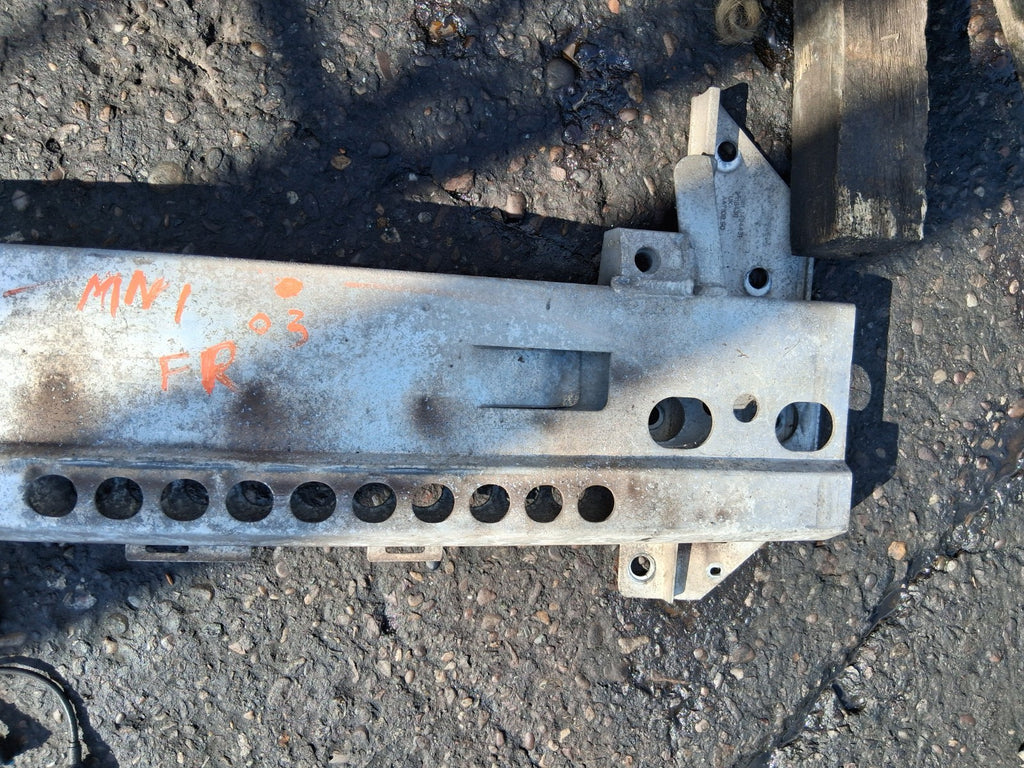 2003 BMW MINI COOPER R50 FRONT BUMPER CRASH BAR REINFORCEMENT BAR