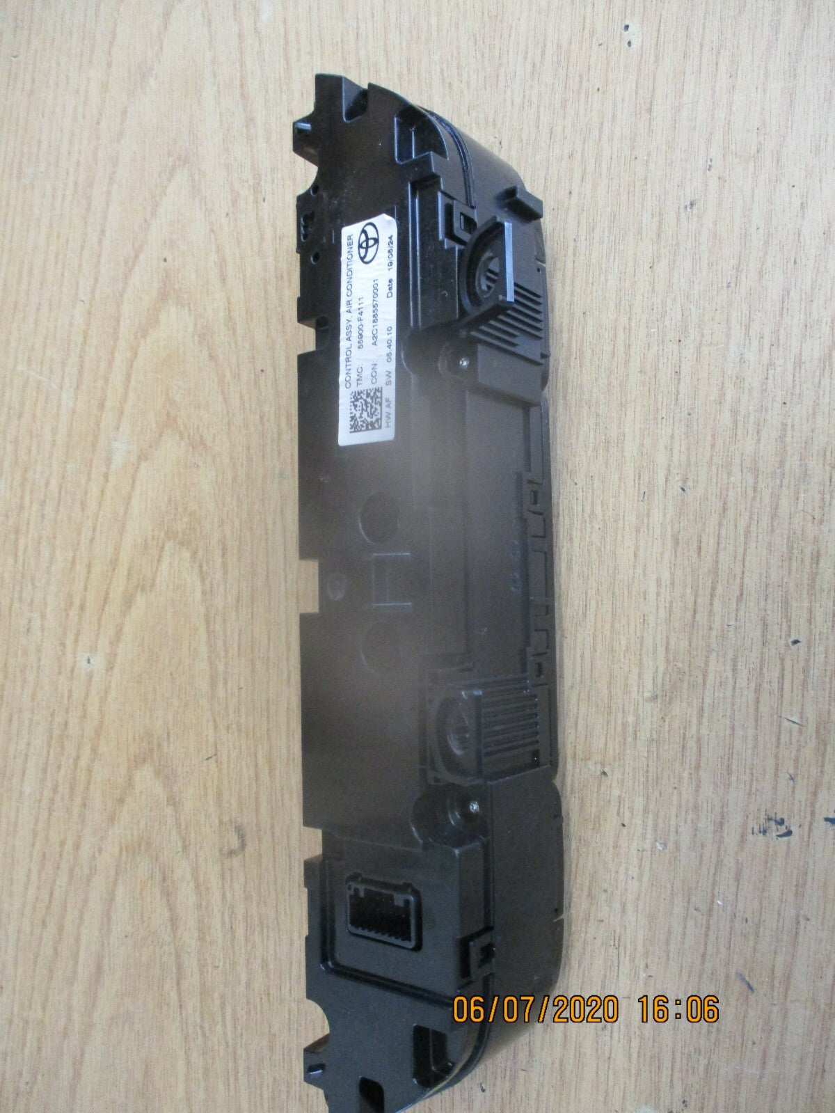 TOYOTA C-HR 2019 HEATING SWITCHES ON ICON AC HEATER PANEL 55900F4111
