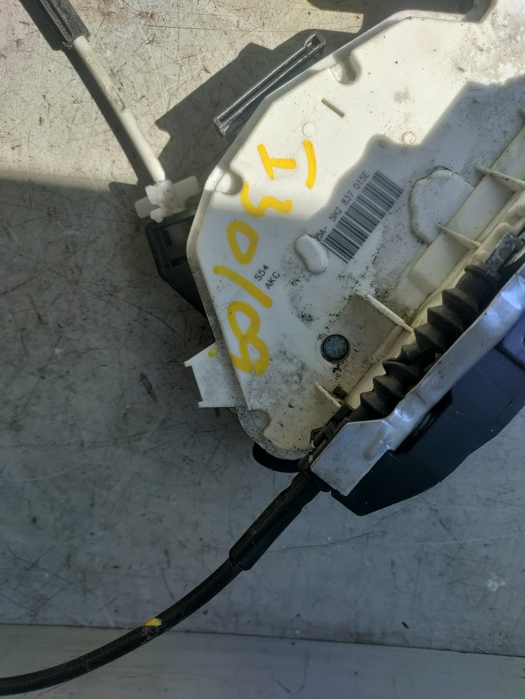 SEAT IBIZA MK4 2014 3 DOOR NS PASSENEGR SIDE DOOR LOCK MECHANISM 5N2837015E
