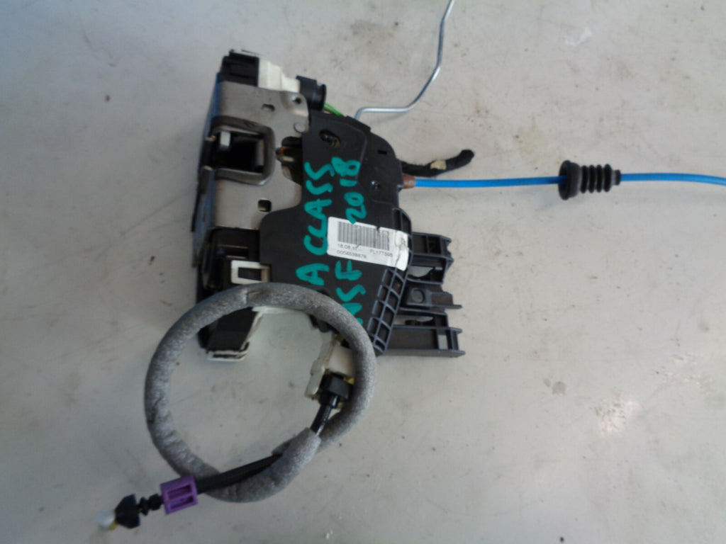 MERCEDES A CLASS A180 W176 AMG PASSENGER FRONT DOOR LOCK MECHANISM