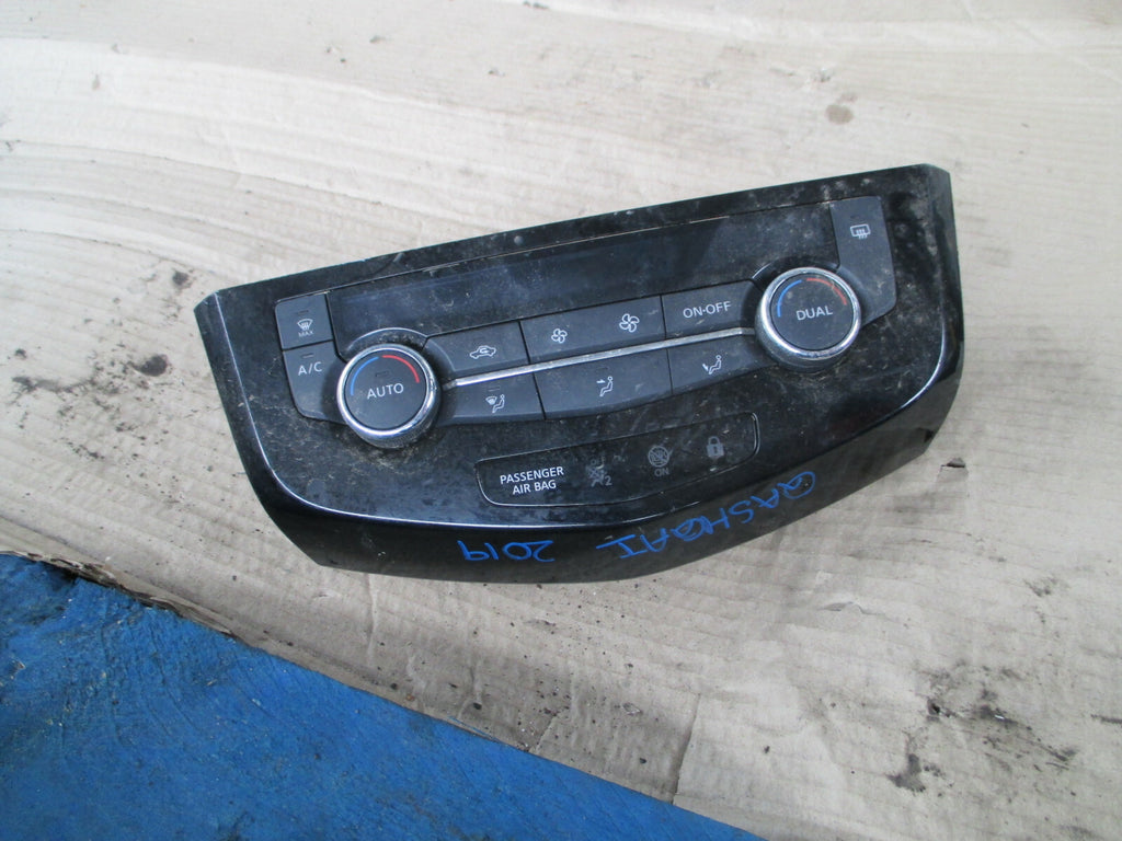 NISSAN QASHQAI MK2 J11 2019 HEATER AC CLIMATE CONTROL SWITCH PANEL 275004EA0A