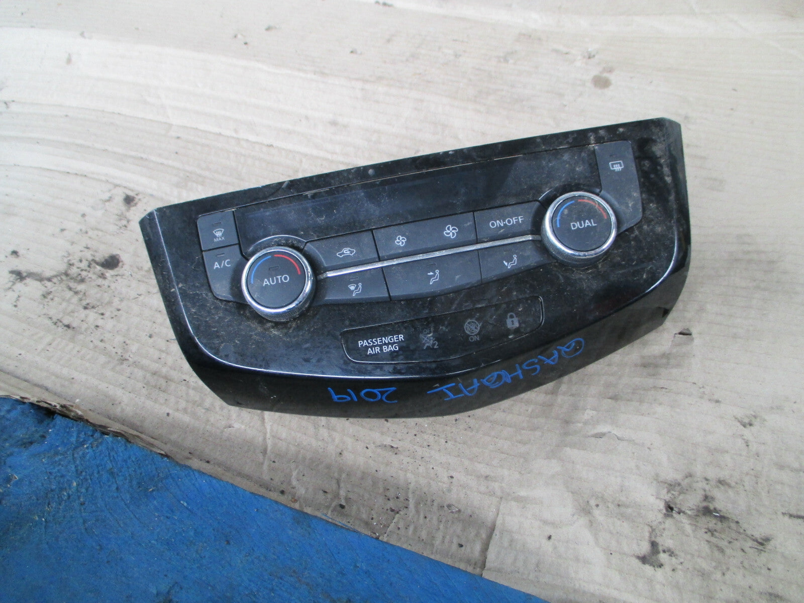 NISSAN QASHQAI MK2 J11 2019 HEATER AC CLIMATE CONTROL SWITCH PANEL 275004EA0A