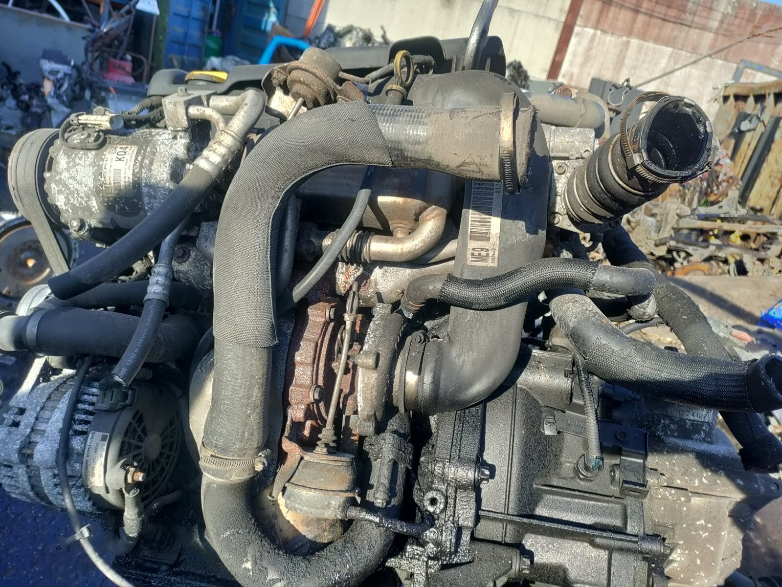 VAUXHALL ZAFIRA B 2010 1.7 DIESEL COMPLETE ENGINE A17DTR