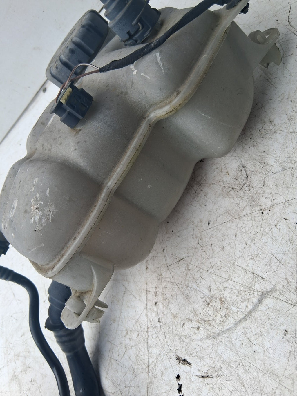 2020 MERCEDES A CLASS W177 WATER COOLANT EXPANSION TANK BOTTLE A2475000049